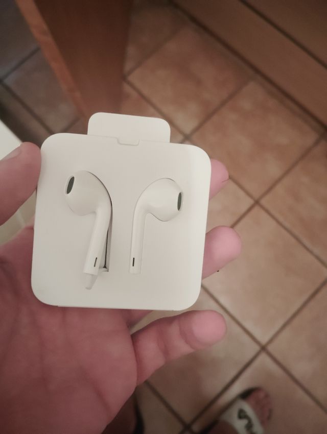 Auriculares Apple - blancos