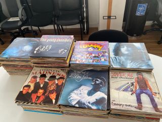 Vinilos entre 3€ y 10€ (+de 3000 Unid.) 