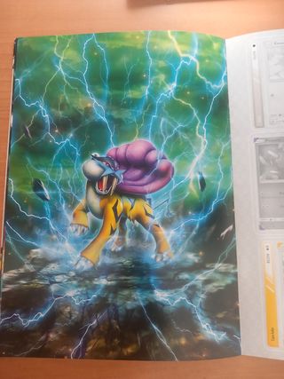 Álbum Pokémon Sol y Luna. Vacio