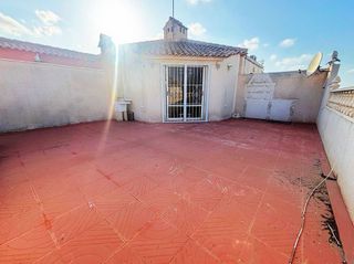 Chalet en venta en La Siesta - El Salado - Torreta en Torrevieja