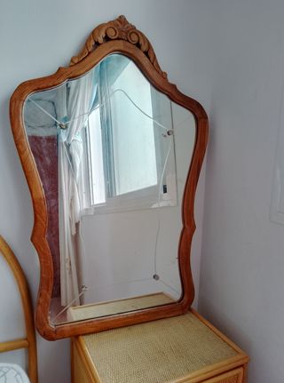 Espejo antiguo de madera