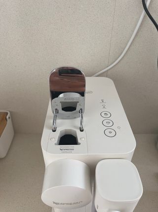 Cafetera Nespresso Lattissima One Blanca