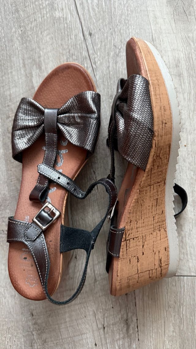 Sandalias bajas de piel