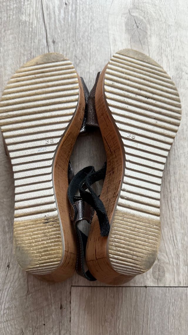 Sandalias bajas de piel