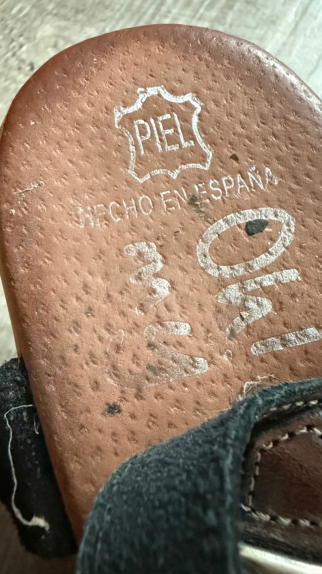 Sandalias bajas de piel