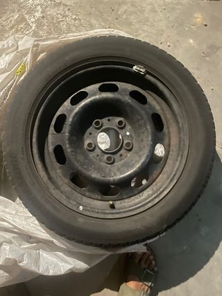 4Llantas acero + neumáticos dunlop 