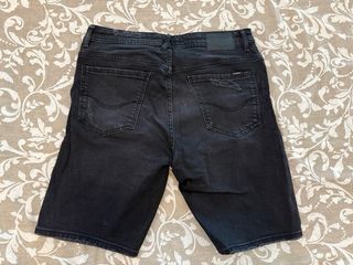Bermuda vaquera Pull&Bear negra - L