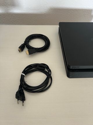 PS4 (PlayStation 4) negra