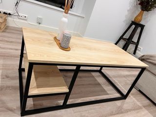Mesa centro madera-metal, 1 año