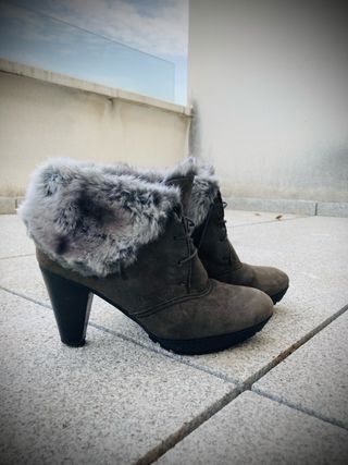 Botines Bugatti de ante gris. Talla 37. Nuevos