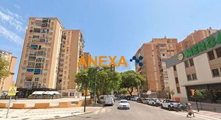 Local comercial en venta en La Luz - El Torcal en Málaga