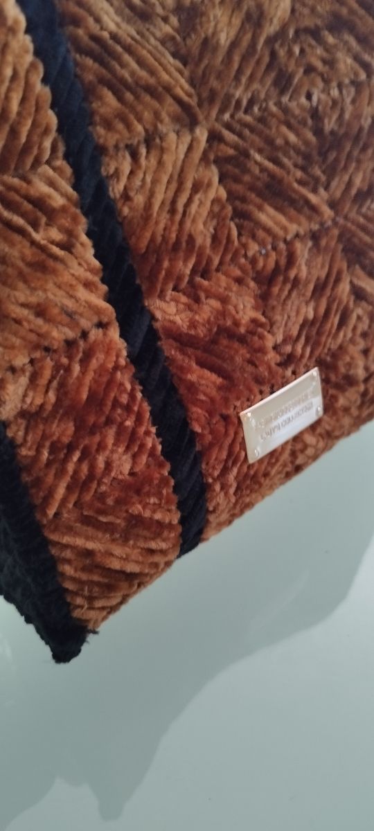 Borsa realizzata a mano velluto marrone