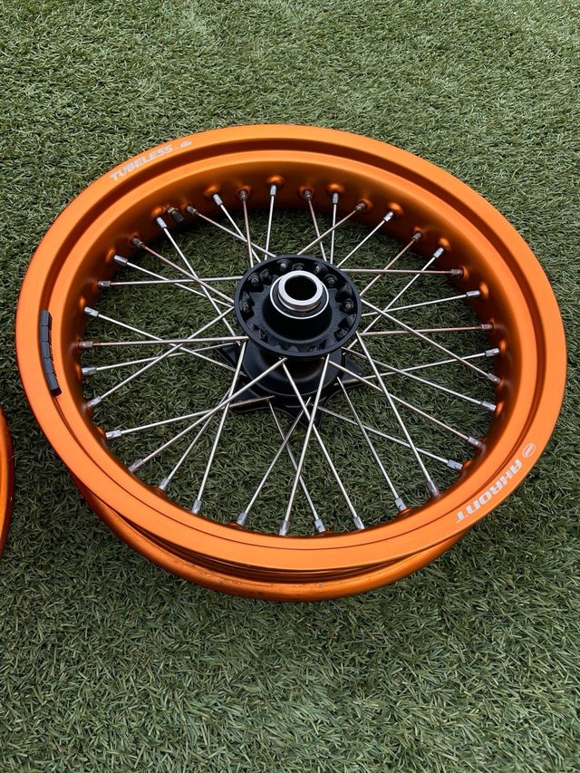 Llantas KTM 690 SMC R