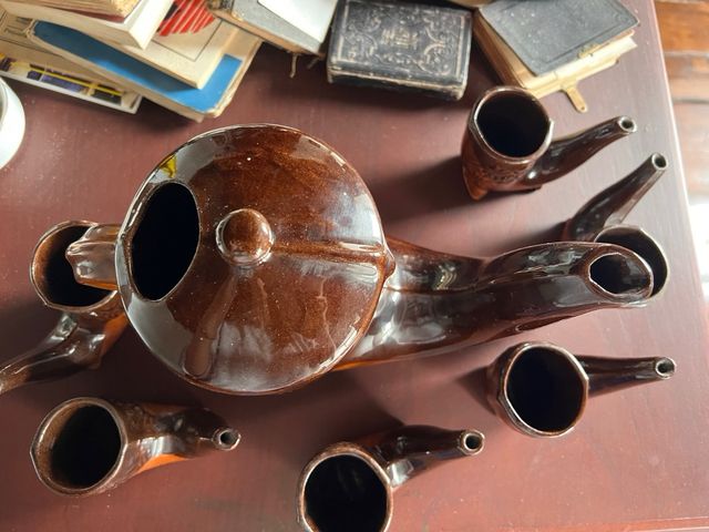 Jarra y tazas licor - cerámica