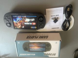 c0nsola portátil, con mas de 10.000 jueg0s