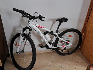 Bicicleta Rockrider 100 blanca