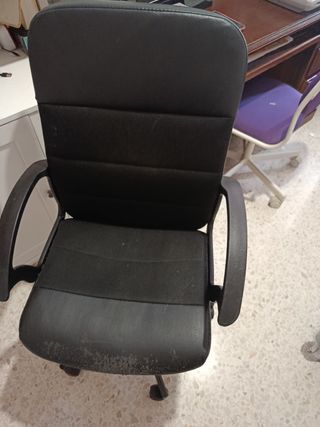 Silla oficina giratoria negra