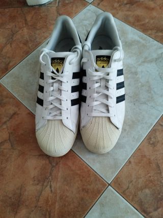 Adidas Superstar 47,5 - Blancas y Negras