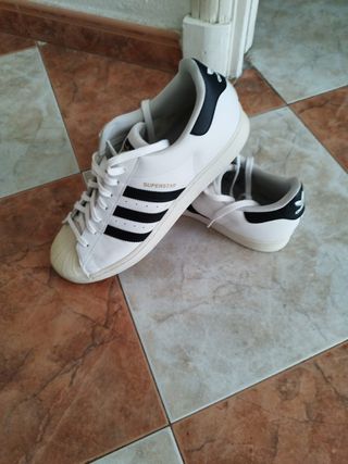 Adidas Superstar 47,5 - Blancas y Negras