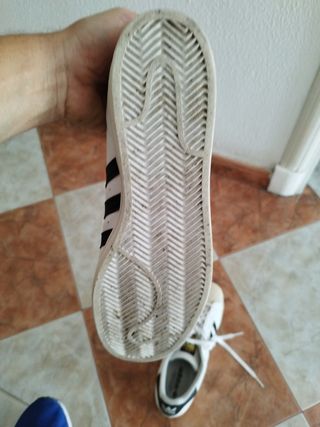 Adidas Superstar 47,5 - Blancas y Negras
