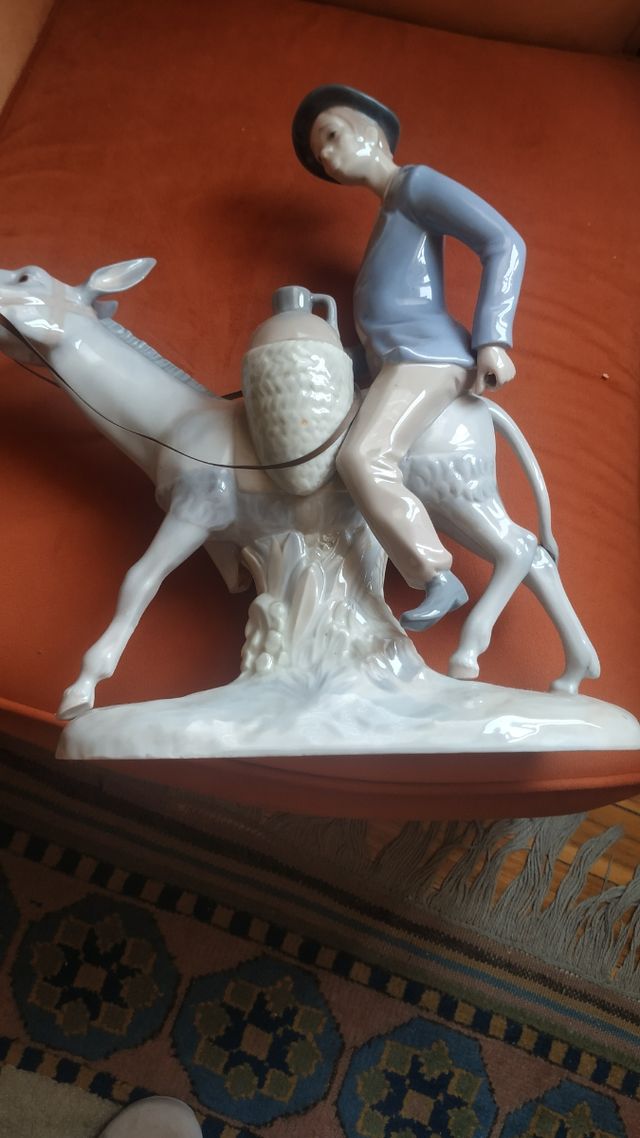 Figura porcelana: Burro aguador