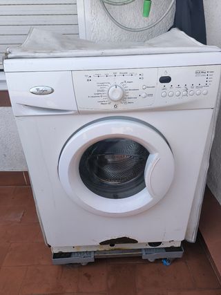 Lavadora Whirlpool AWOD 6704. 6 KG.