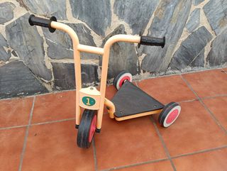 Triciclo infantil antiguo