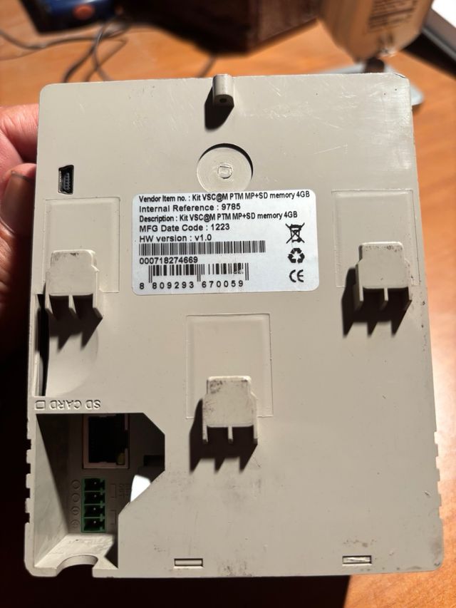 Telecamera di sorveglianza - 9785