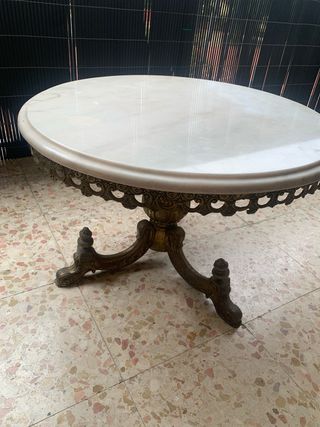 Mesa centro mármol-metal dorada