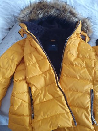 Chaquetón acolchado amarillo