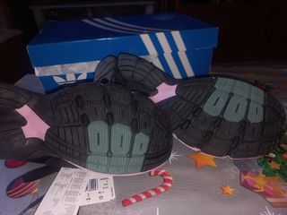 Adidas Astir W negras y rosas - Talla 39