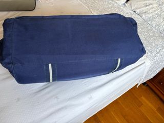 Bolsa deportiva Nike azul marino 
Dimensiones 60x2