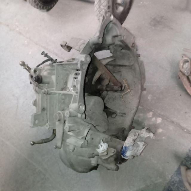 Guías asiento Chrysler 180-2L,Pegaso, 205 GTI, 133