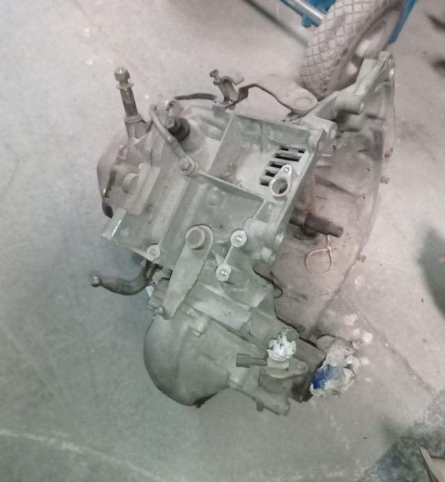 Guías asiento Chrysler 180-2L,Pegaso, 205 GTI, 133