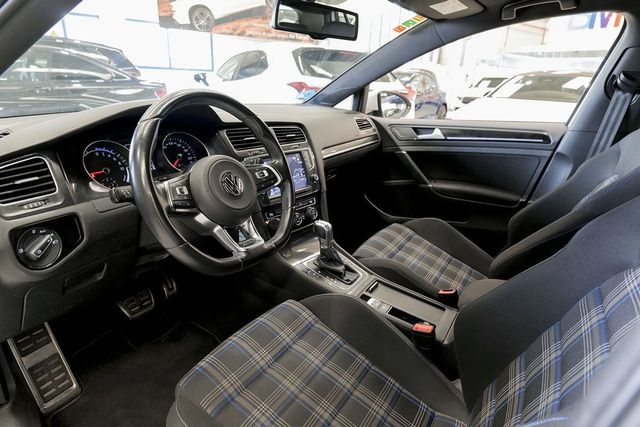 Volkswagen Golf   1.4 TSI DSG GTE 