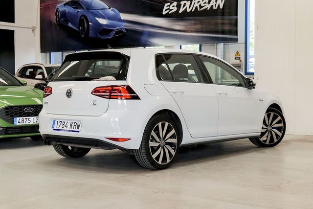 Volkswagen Golf   1.4 TSI DSG GTE 