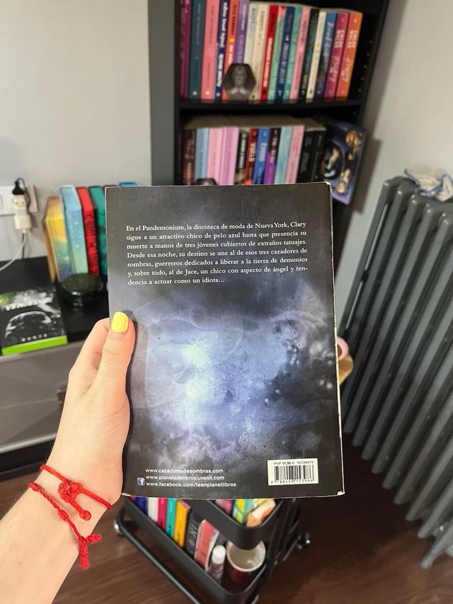 Ciudad de Hueso: Cazadores de sombras 1