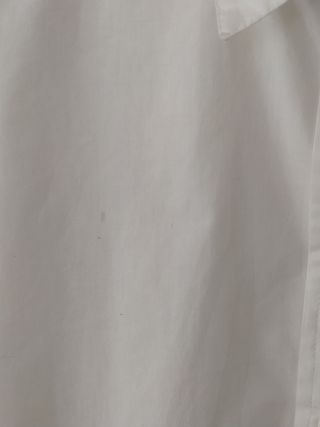 Camisa blanca Stradivarius cropped T-S