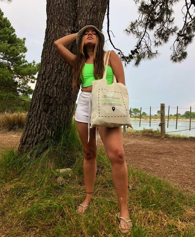 Top asimétrico verde