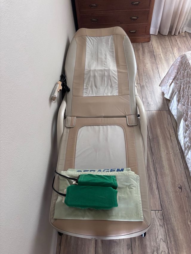 Camilla de masajes CERAGEM