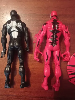 Marvel legends black suit Spider-Man vs Carnage