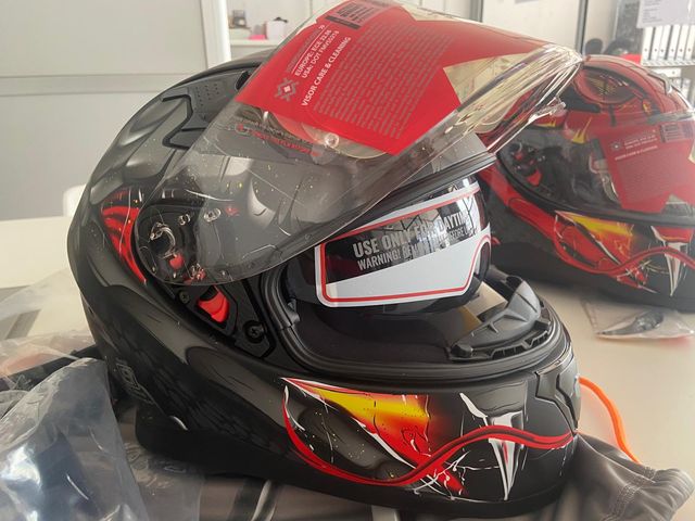 Casco integral Apex Venomous con visera oscura new