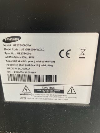 TV Samsung 32" LED negra