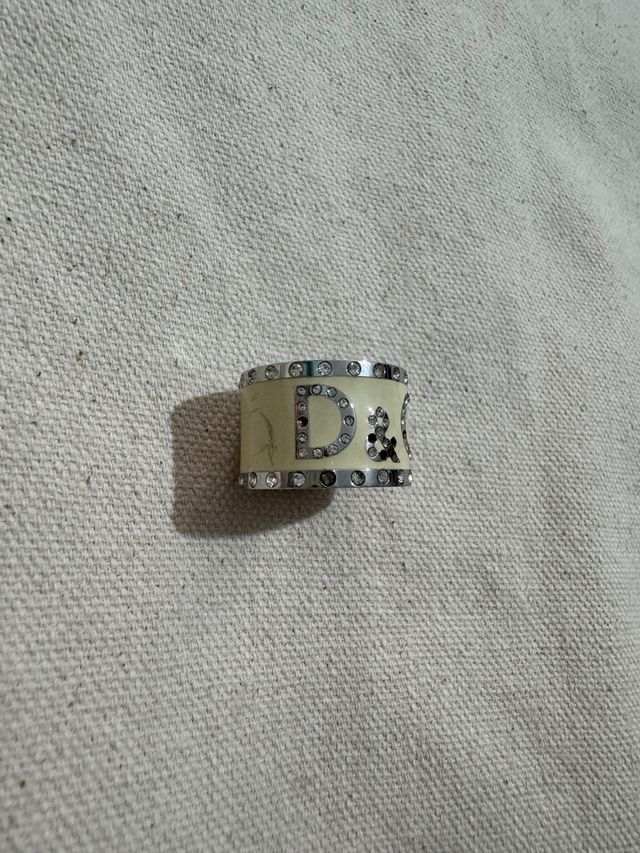 Anillo Dolce & Gabbana beige y plata