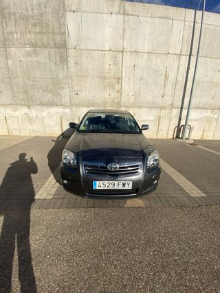 Toyota Avensis 2008