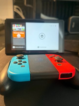 Nintendo Switch - Consola y mando