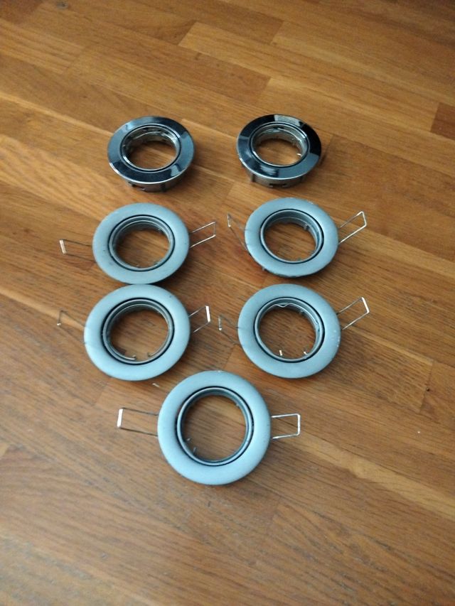 5 Embellecedores LED - Cromado y Gris