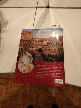 Revistas de  Arqueología Desperta Ferro y libro.