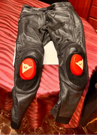 Mono moto cuero Armure + zapatillas alpinestar