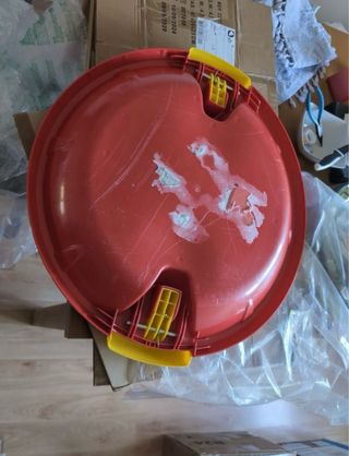 Trineo plástico rojo infantil